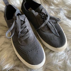 Steve Madden grey stretch sneaker 8.5 Great condition- worn once